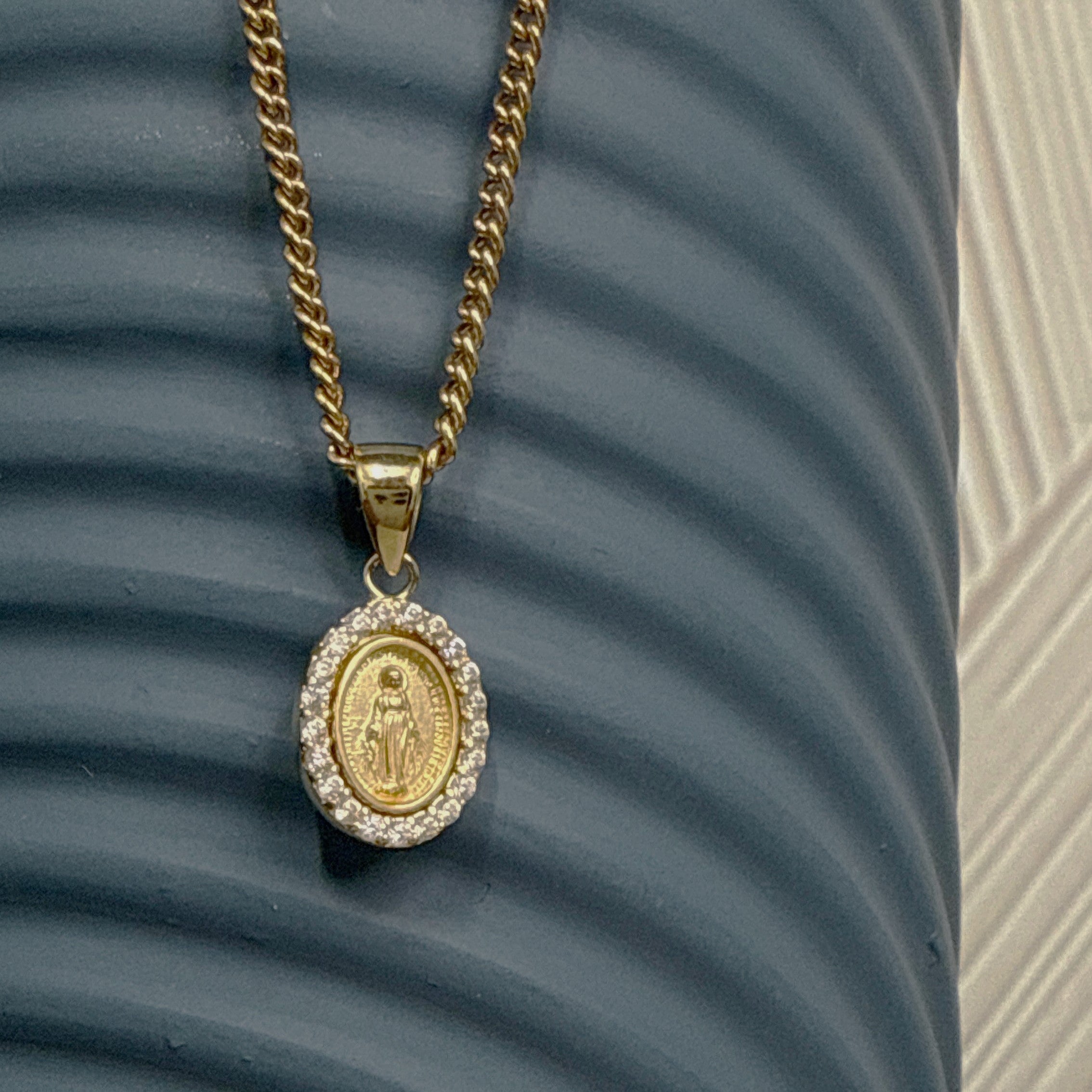9ct Yellow Gold Cubic Zirconia Miraculous Madonna Medal Pendant