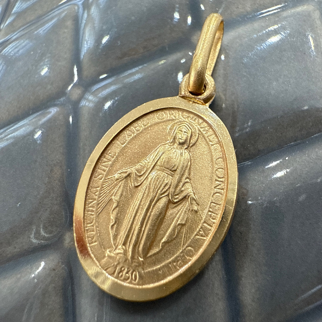 9ct Yellow Gold Madonna / Miraculous Mary Medallion