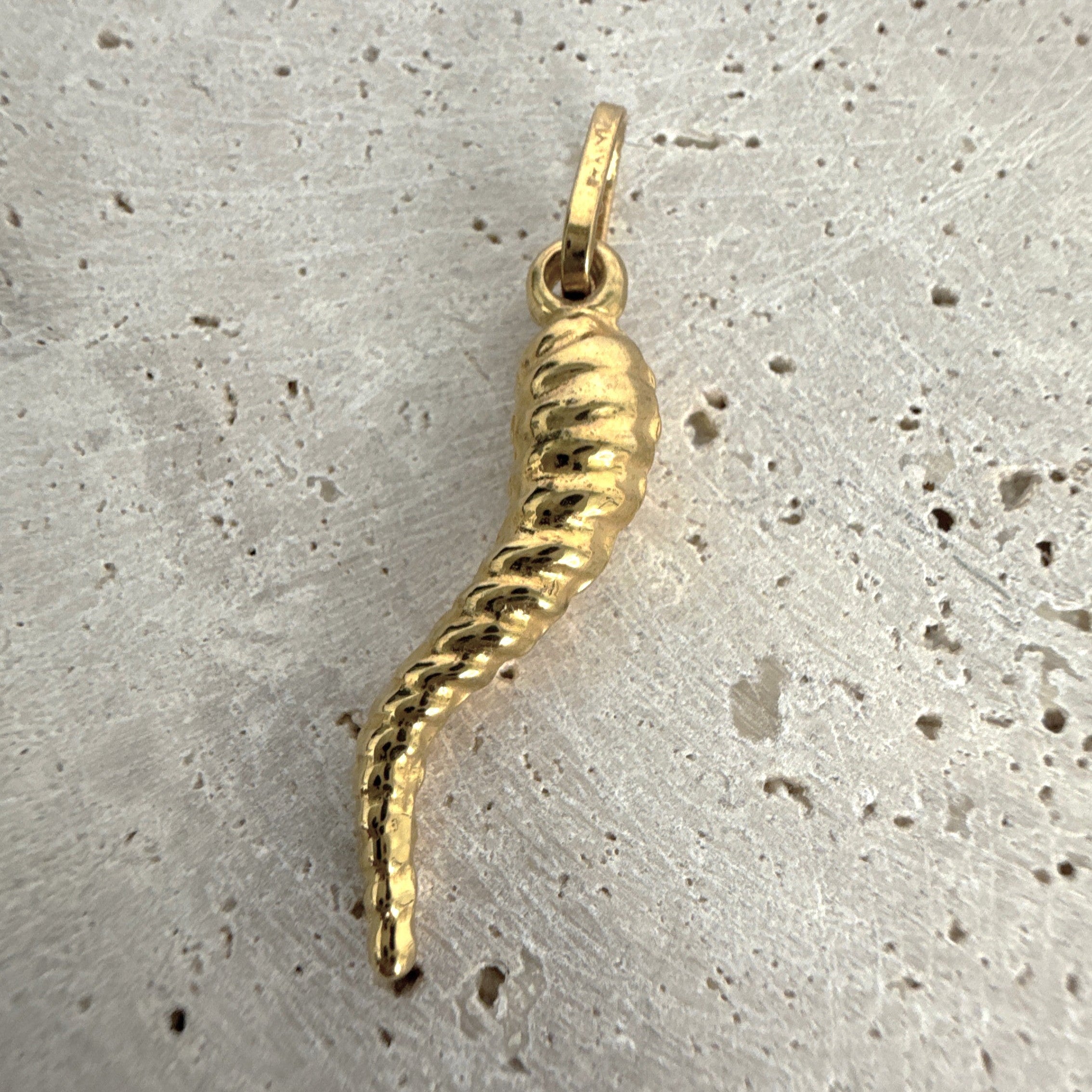 9ct Yellow Gold Italian Corno Pendant (Horn of Plenty)