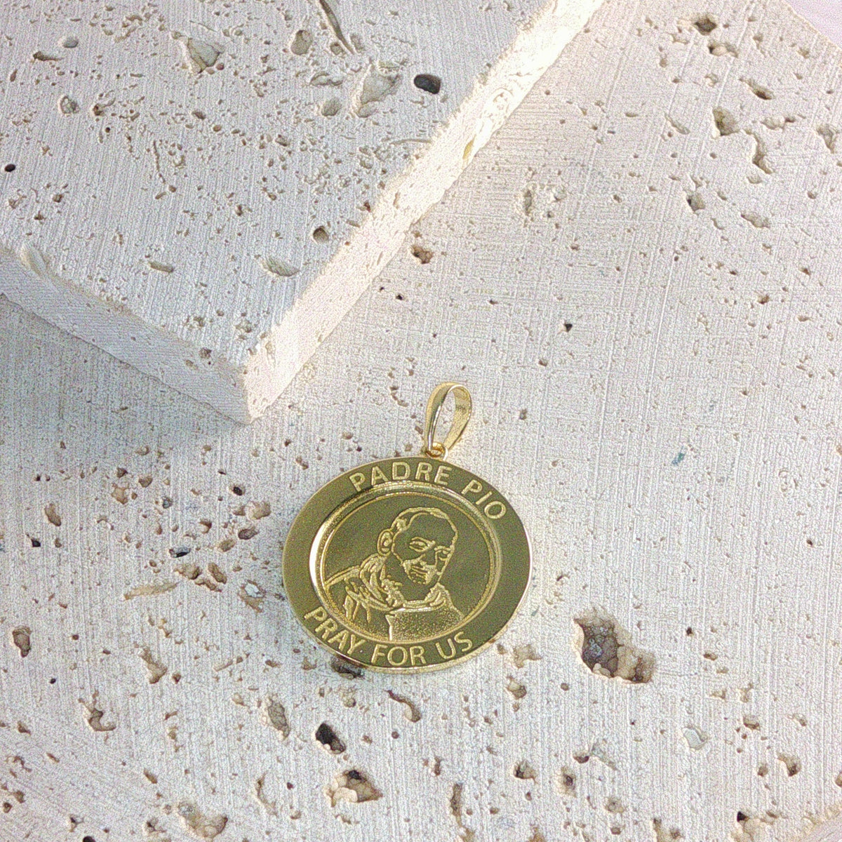 9ct Yellow Gold St Padre Pio Medallion