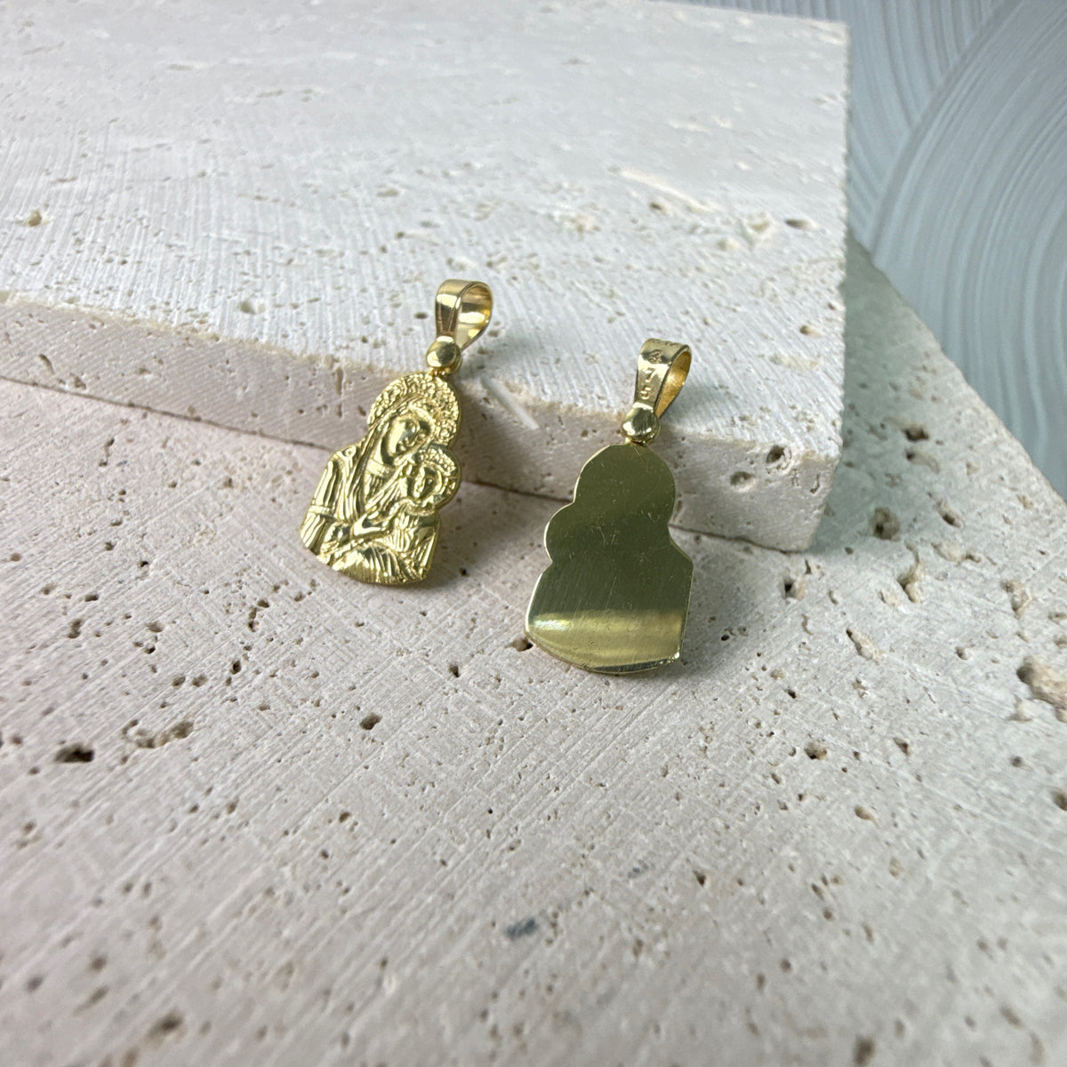 9ct Yellow Gold Madonna Pendant