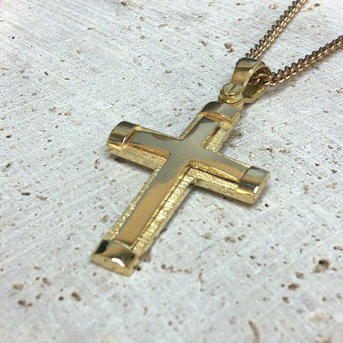 18ct Yellow Gold Cross Pendant with Polished Ends & Textured Detailing