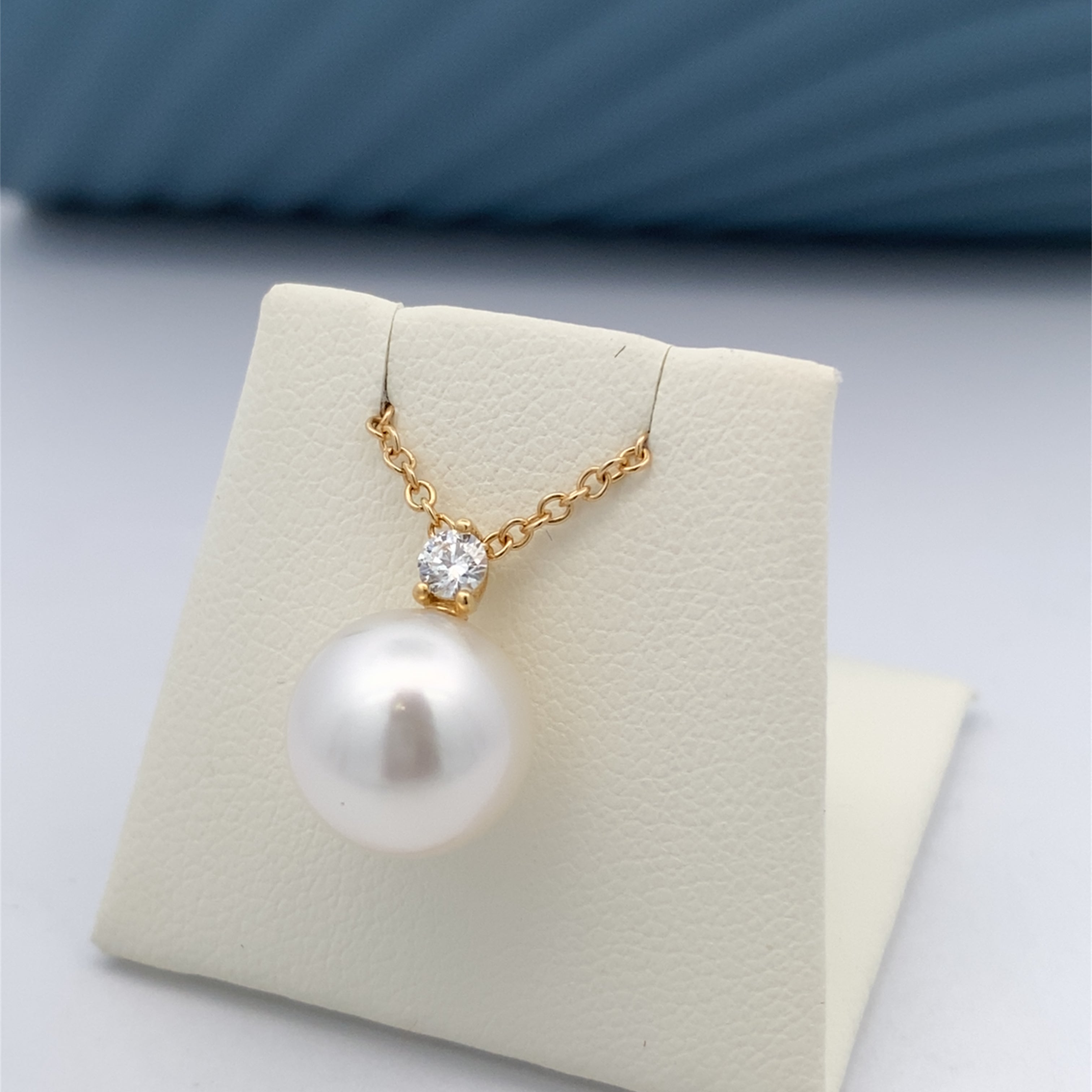 18ct Yellow Gold Autore 10mm South Sea Pearl Diamond Necklace