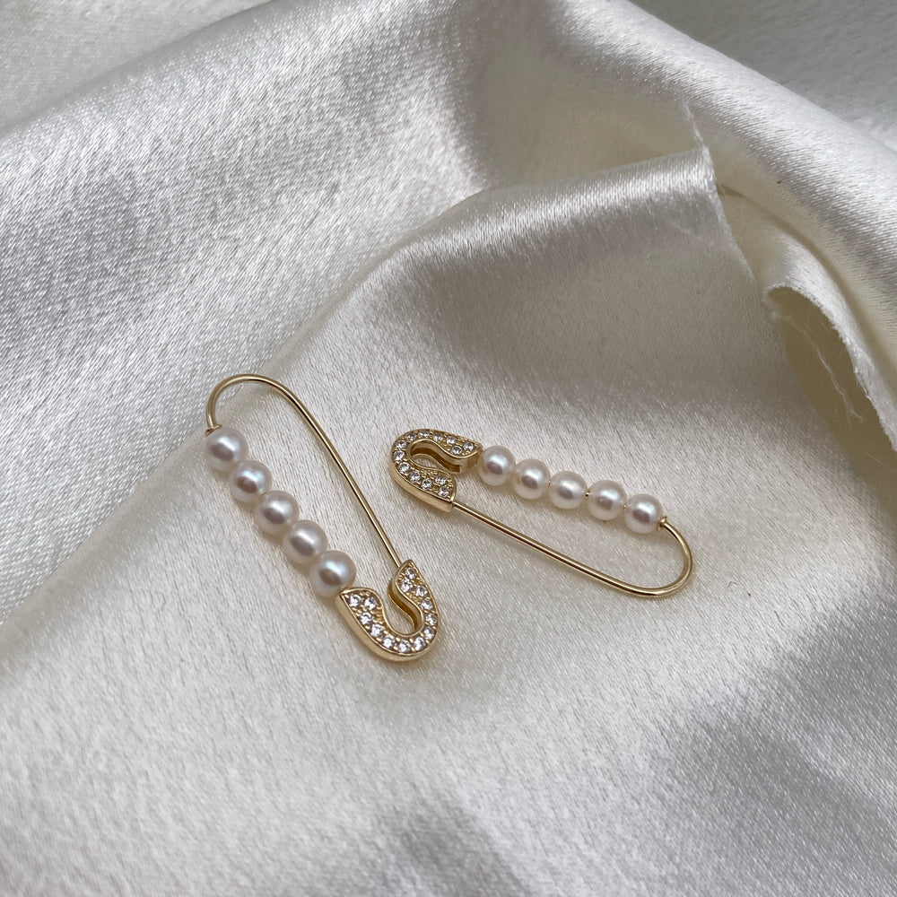 9ct Gold Baby Pin with Pearls & Cubic Zirconia