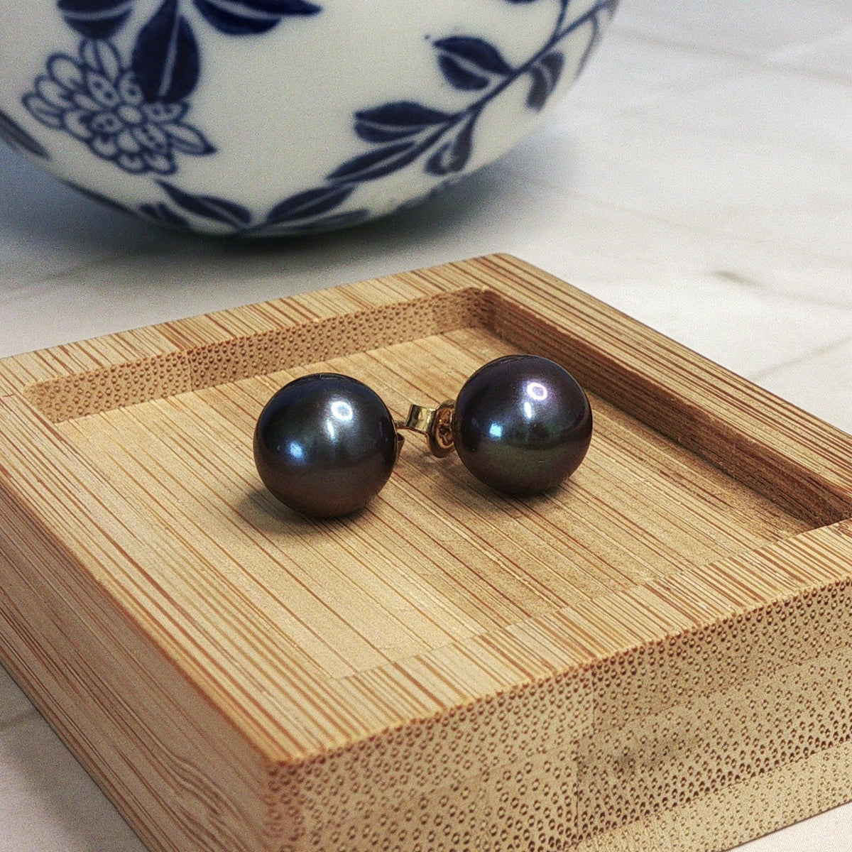 14ct Yellow Gold Black Freshwater Pearl Stud Earrings