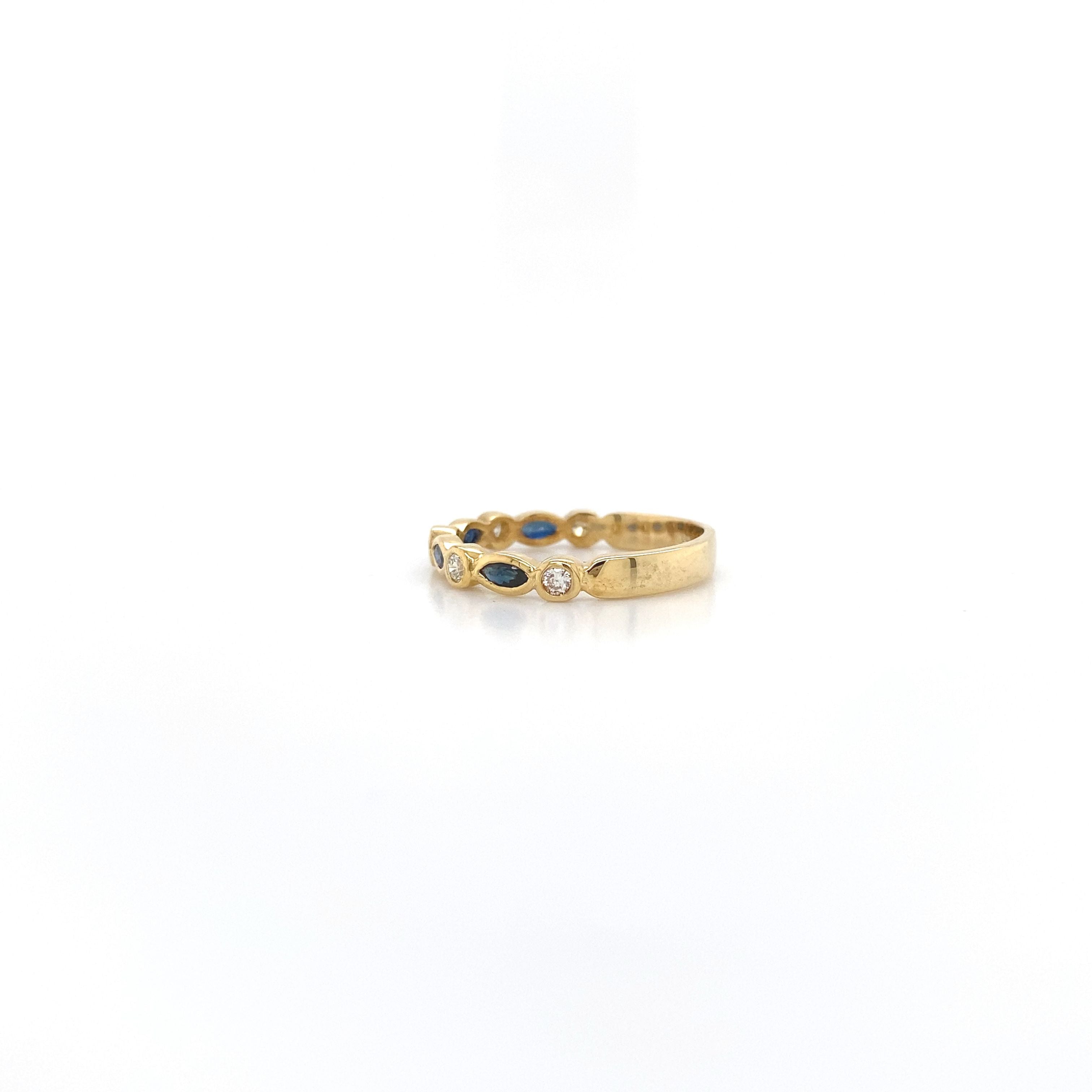9ct Yellow Gold Diamond and Sapphire Ring