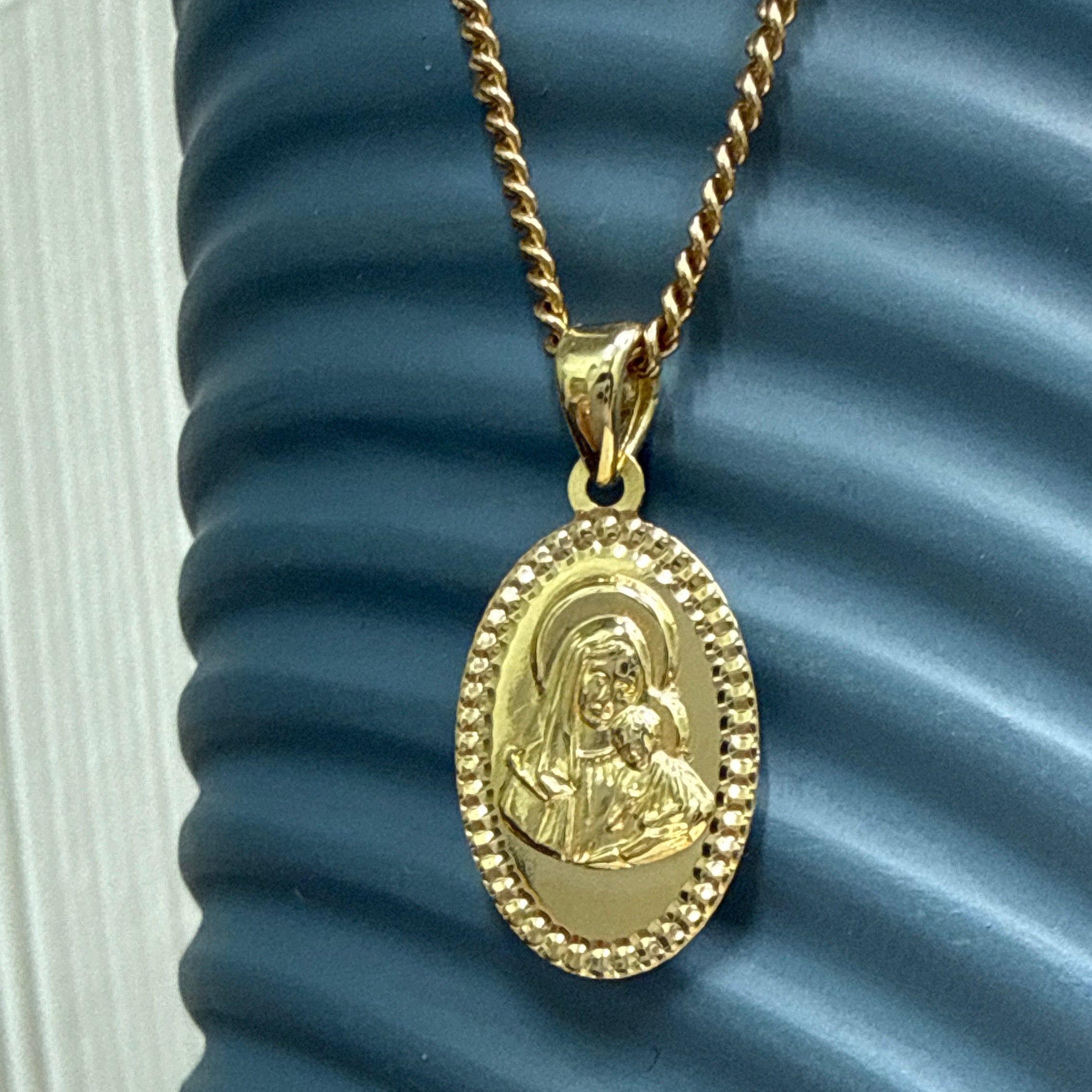 9ct Yellow Gold Madonna Pendant – Diamond-Cut Frame