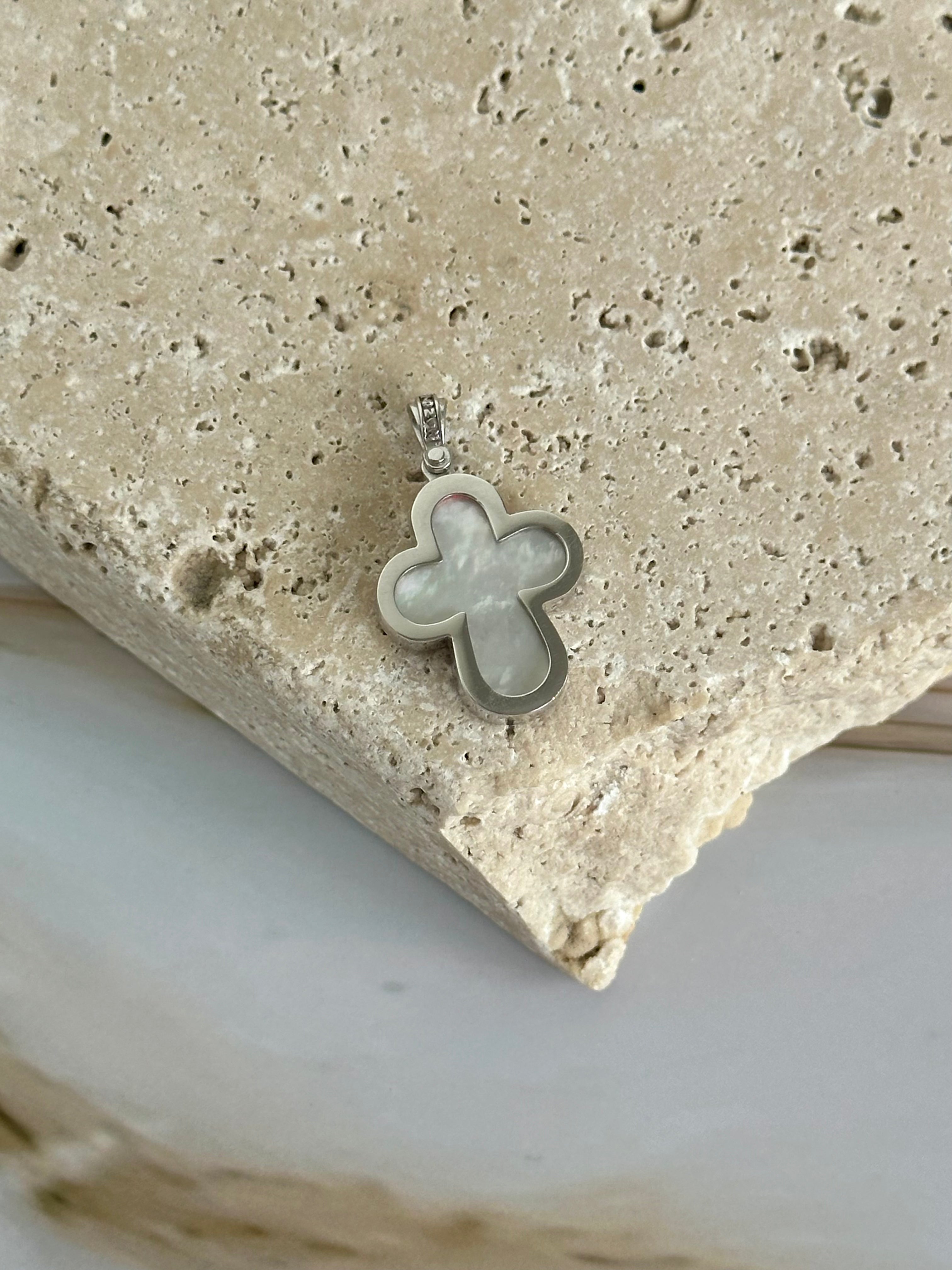 9ct White Gold Mother of Pearl Cross