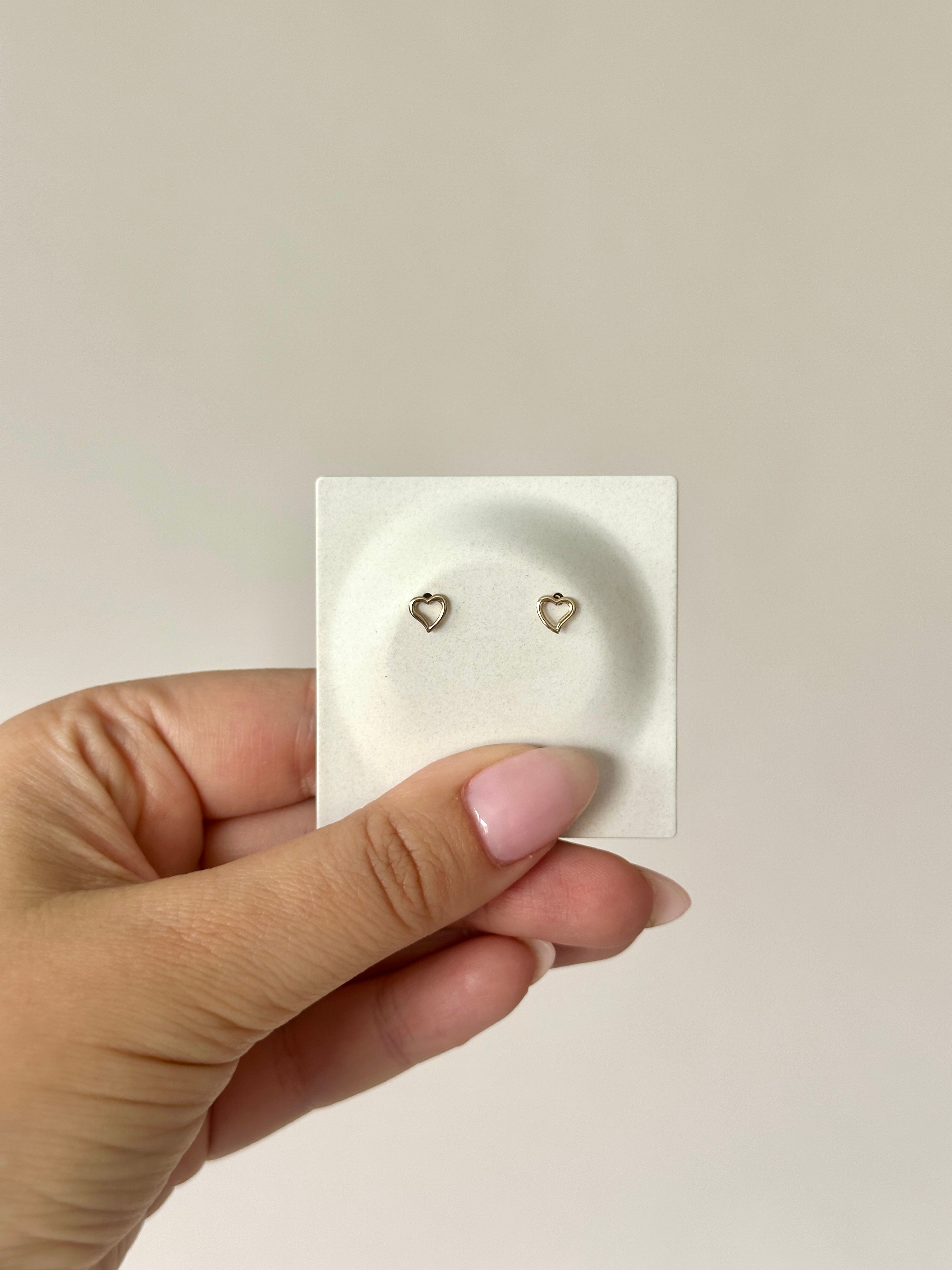 9ct Yellow Gold Heart Studs