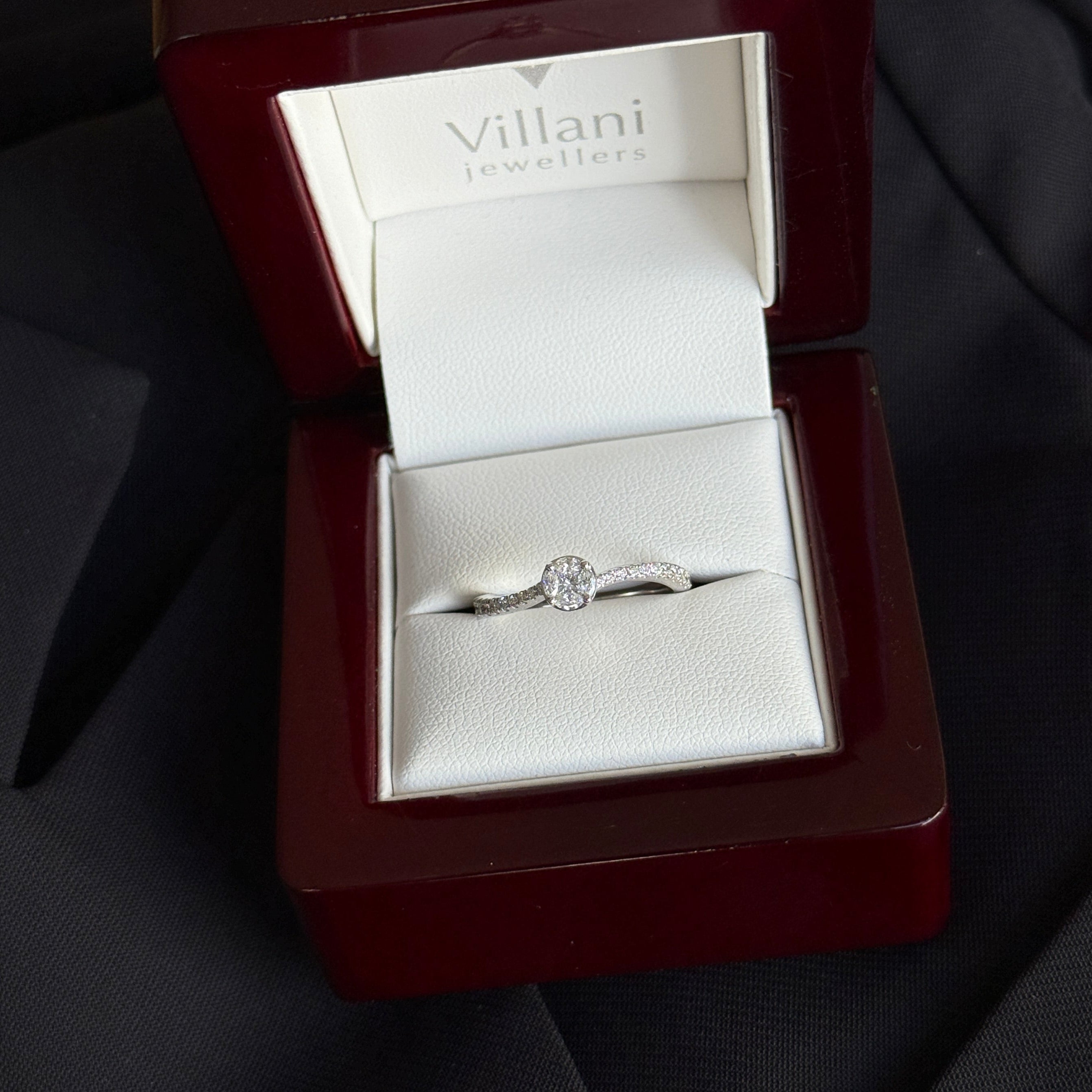 18ct White Gold Engagement Ring