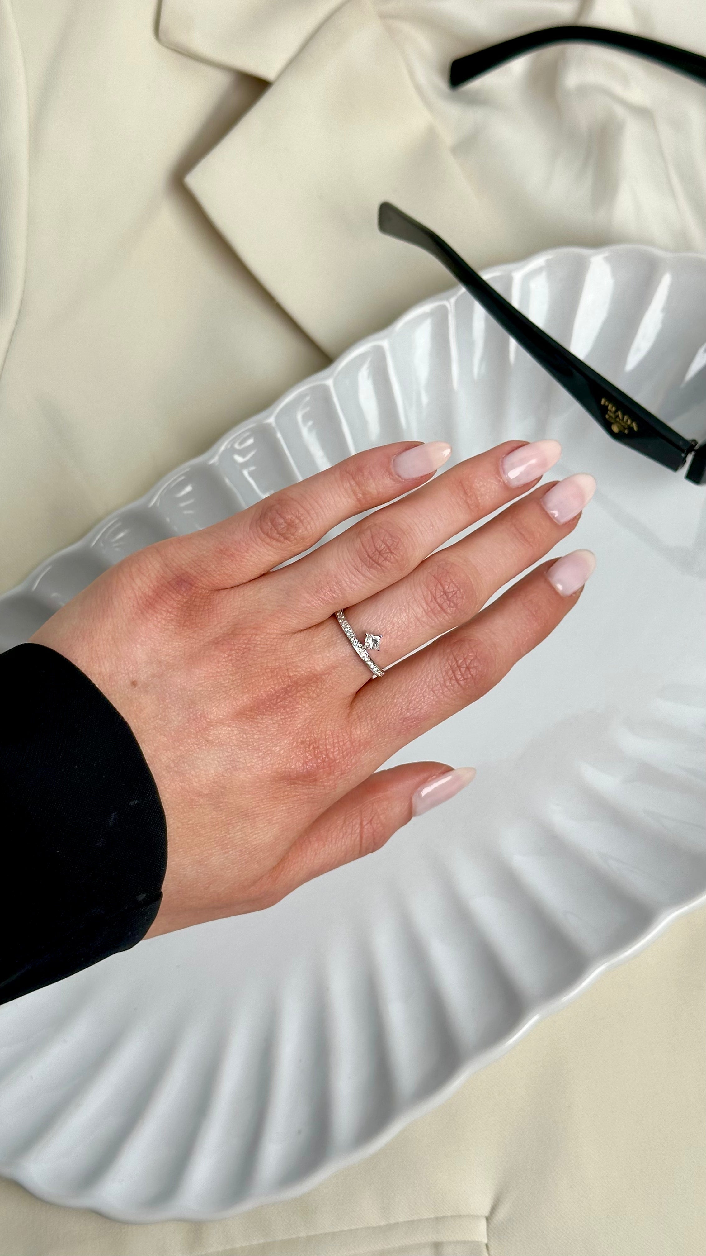 18ct White Gold Diamond Ring