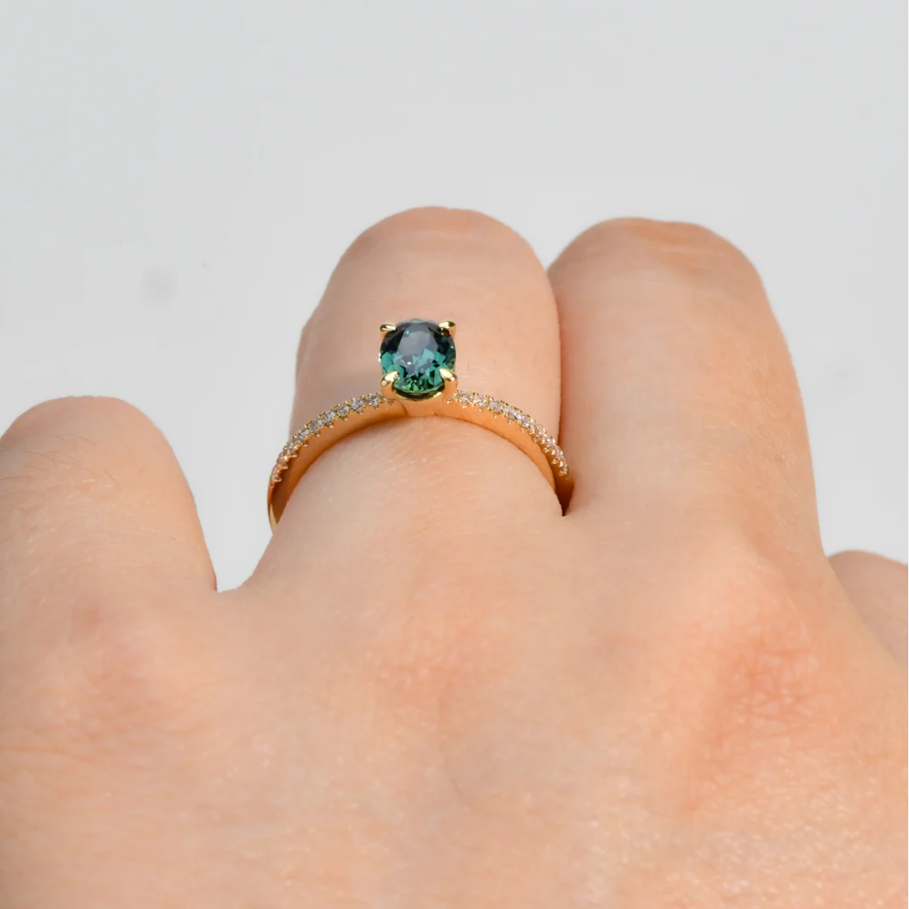 18ct Yellow Gold Australian Teal Sapphire and Diamond Ring