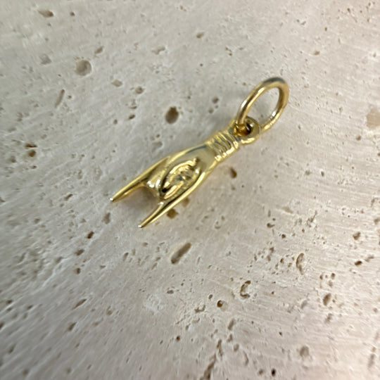 9ct Yellow Gold Hand (Mano) Pendant
