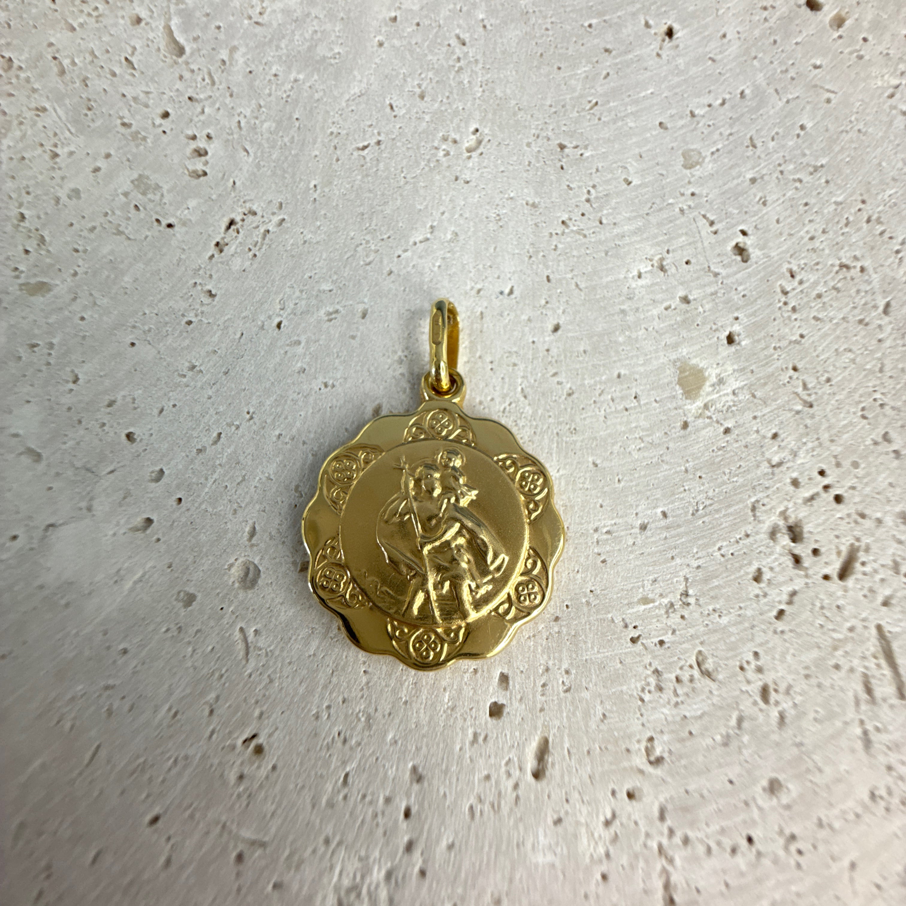 9ct Yellow Gold Round Saint Christopher Medallion