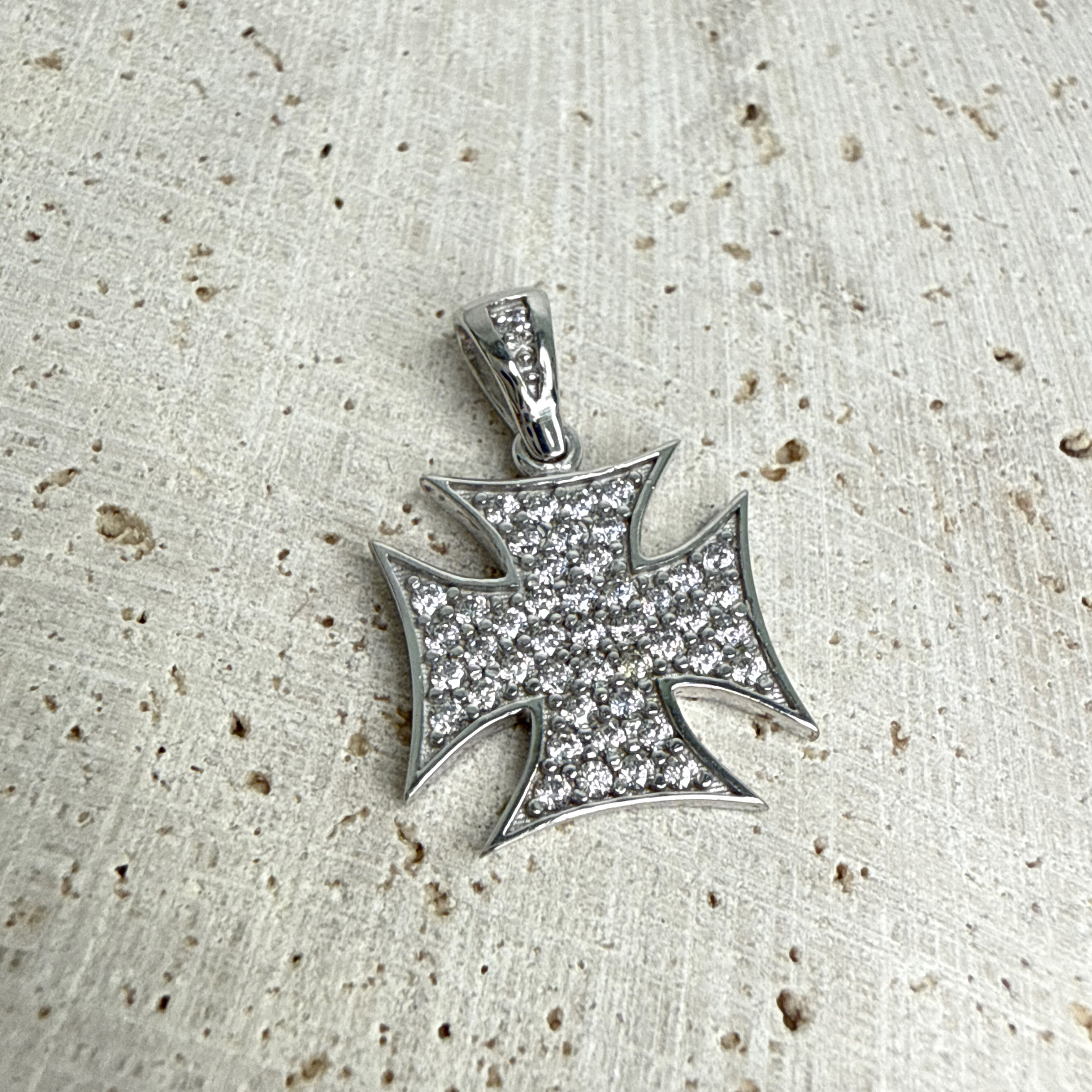 9ct White Gold Cubic Zirconia Maltese Cross Pendant