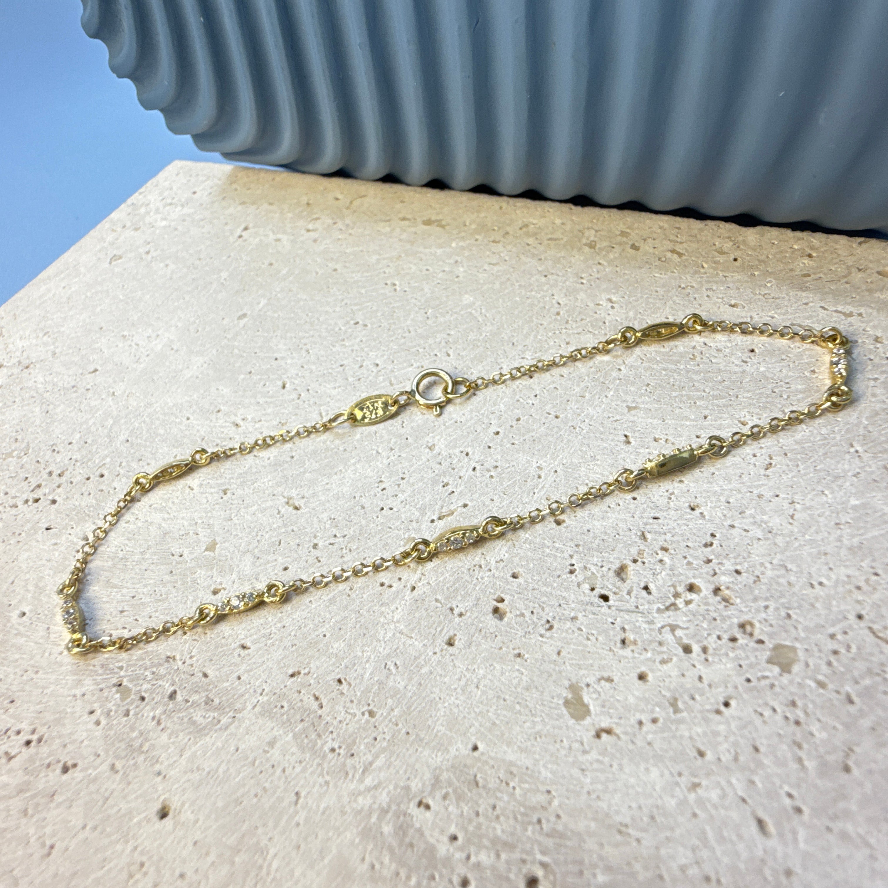 9ct Yellow Gold 7 Station Cubic Zirconia Bracelet