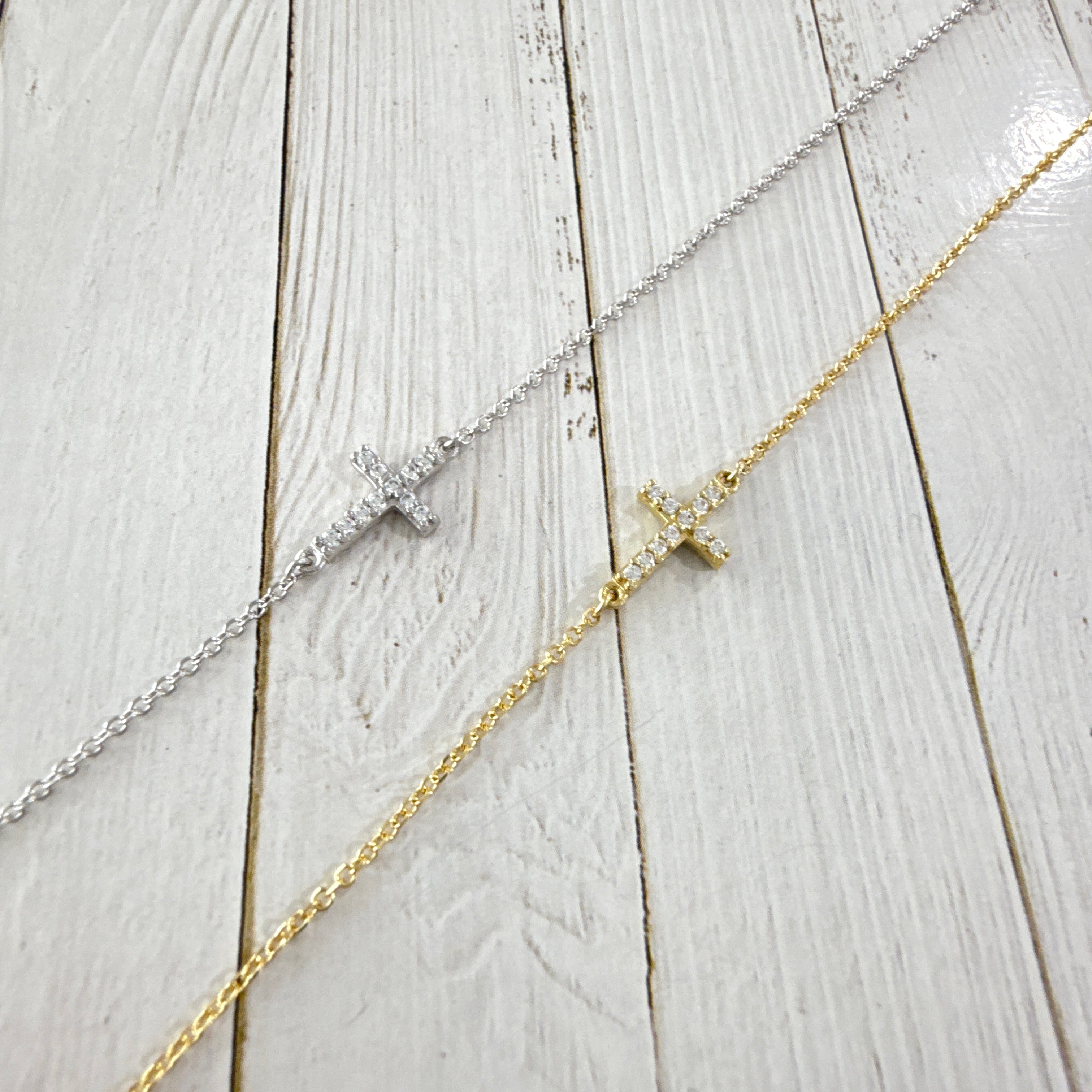 9ct Gold Cubic Zirconia Cross Bracelet