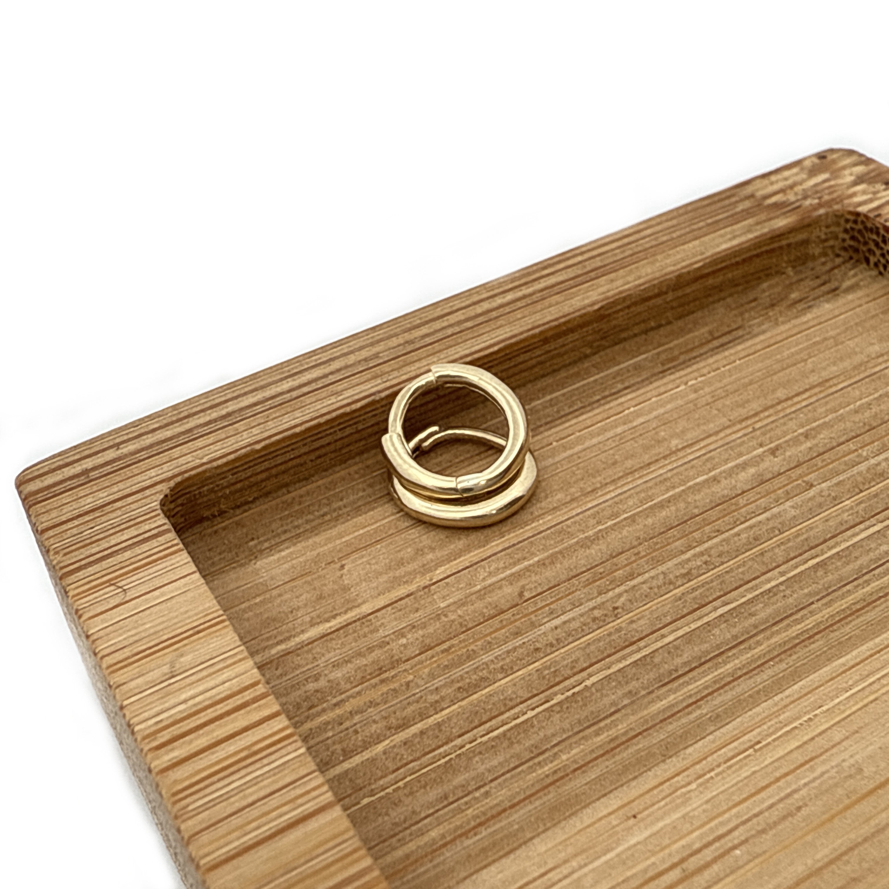 9ct Yellow Gold Sleeper Earrings – Plain or Twisted Finish