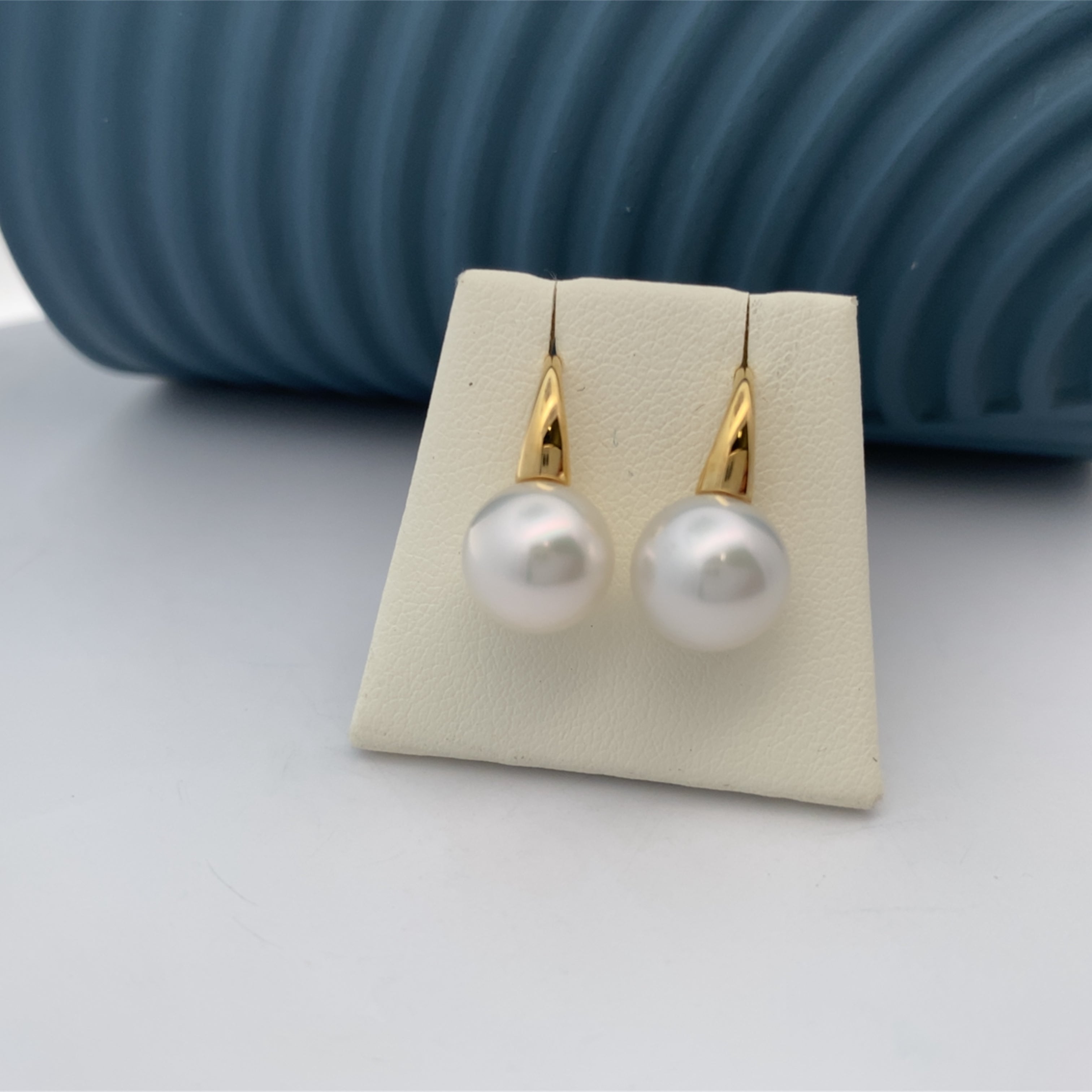 18ct Yellow Gold Autore 9mm South Sea Pearl Earrings