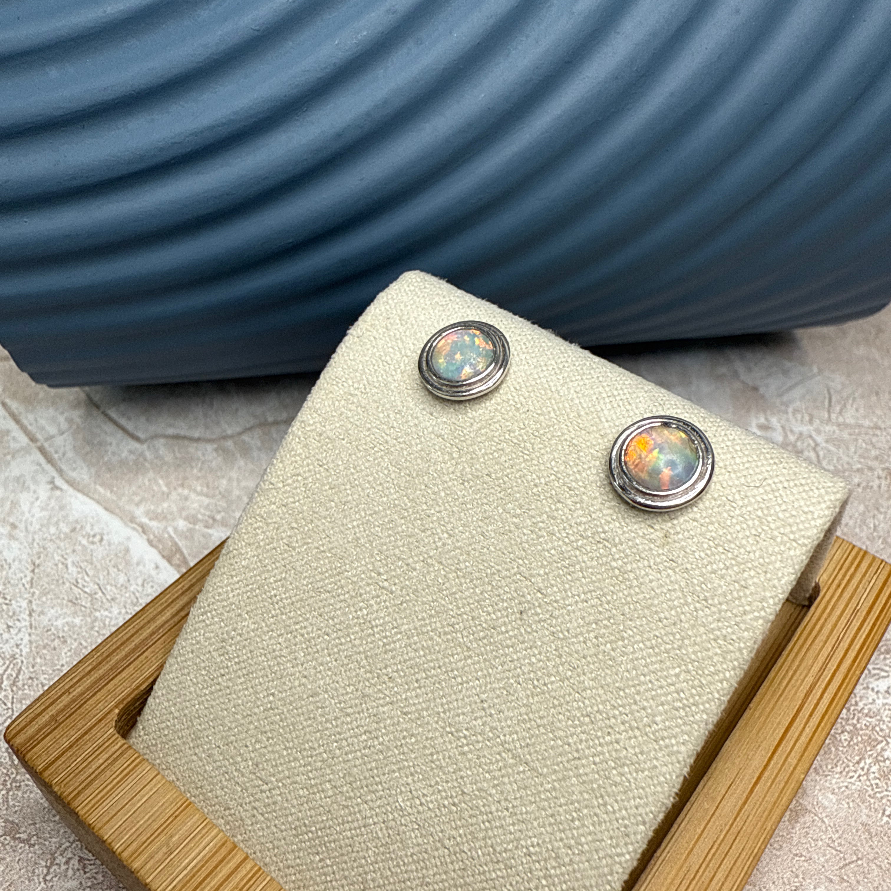 9ct White Gold Opal Stud Earrings