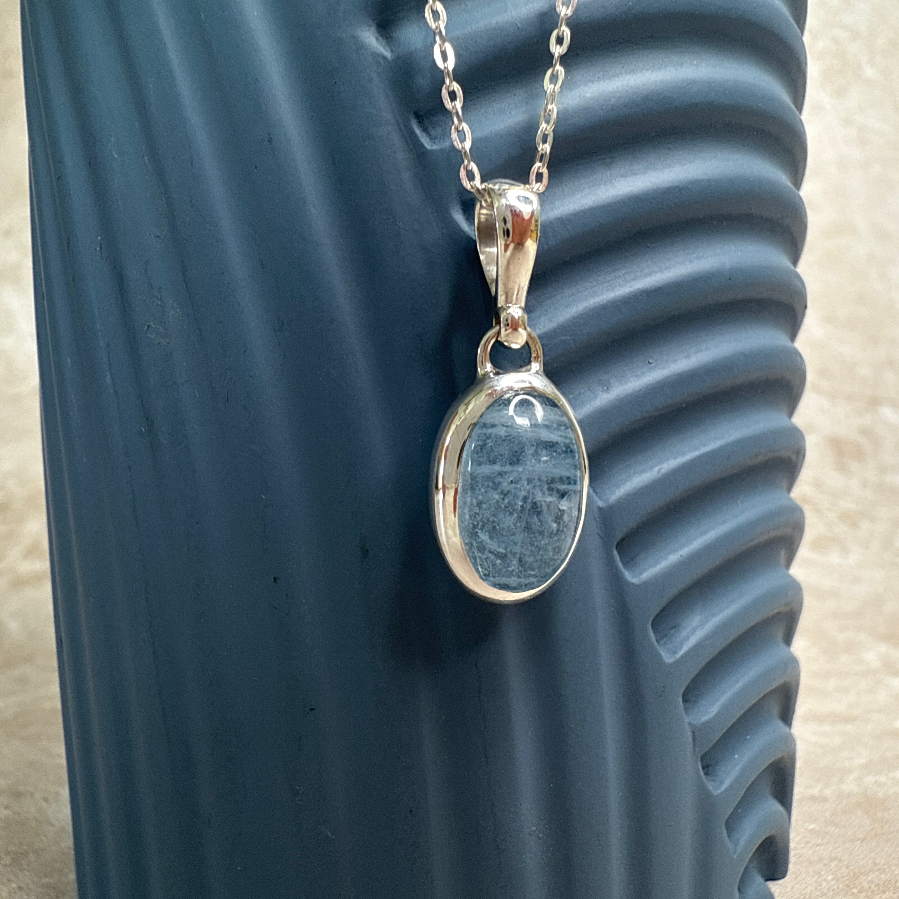Sterling Silver Aquamarine Cabochon Pendant with Chain