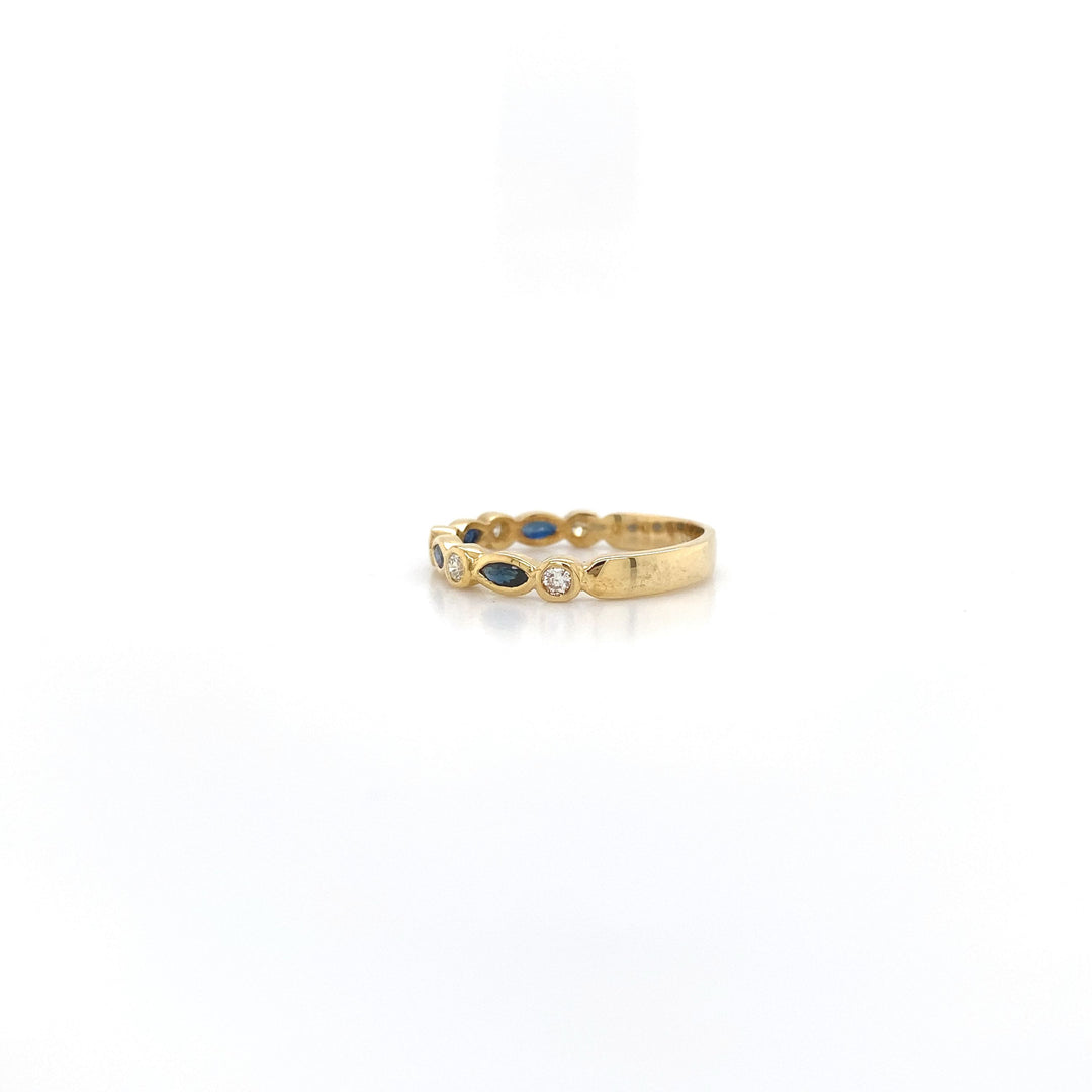 9ct Yellow Gold Diamond and Sapphire Ring