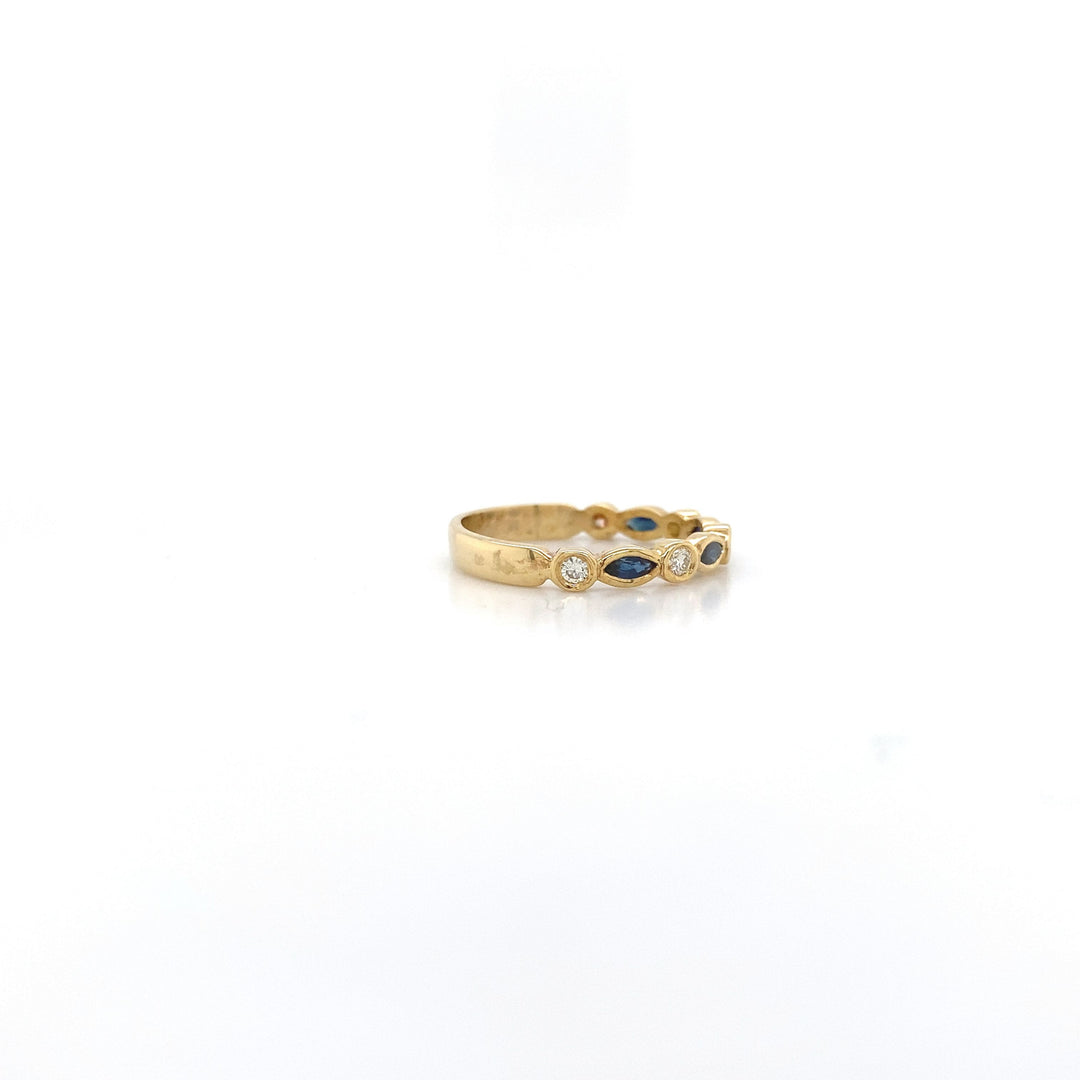 9ct Yellow Gold Diamond and Sapphire Ring