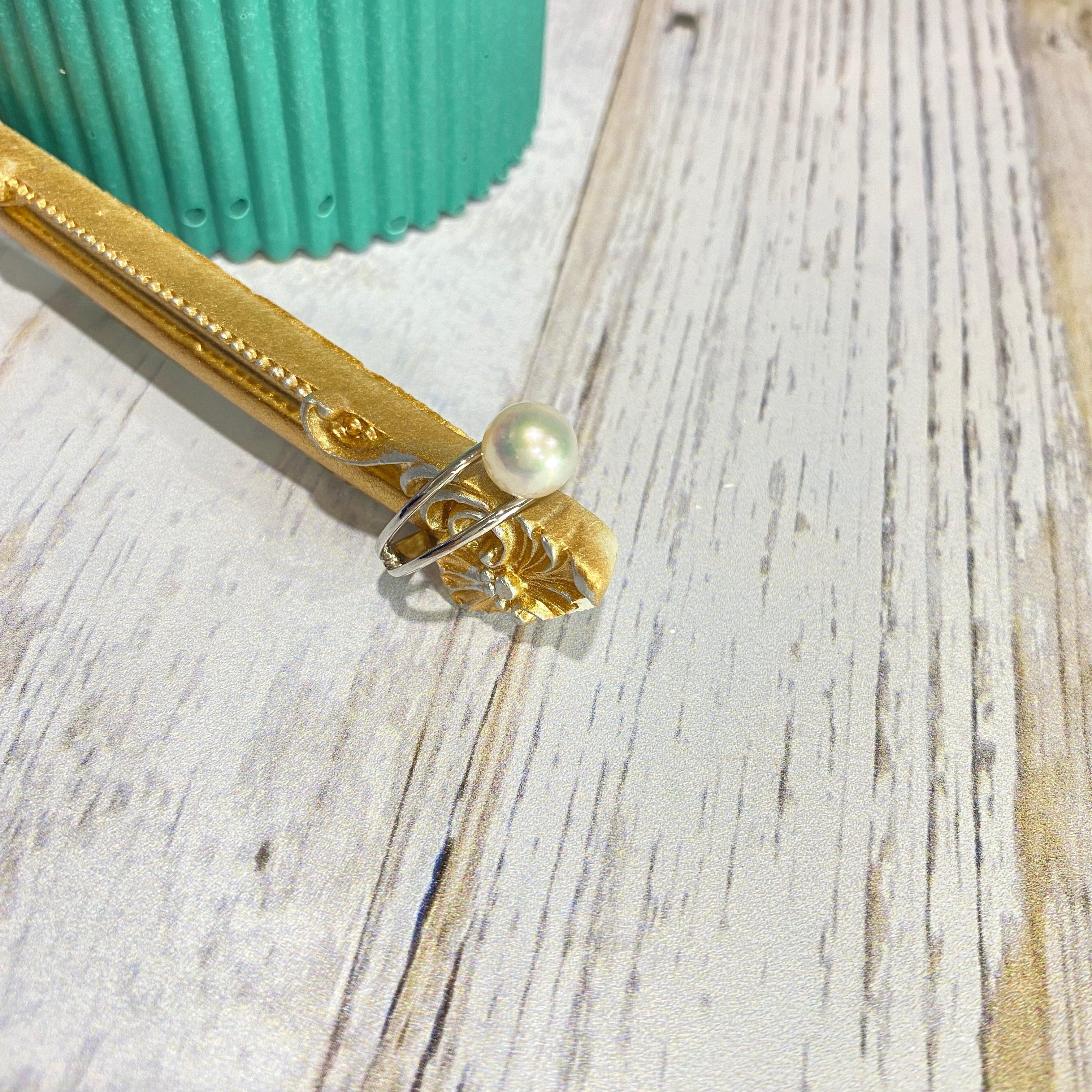 9ct White Gold Akoya Pearl Ring