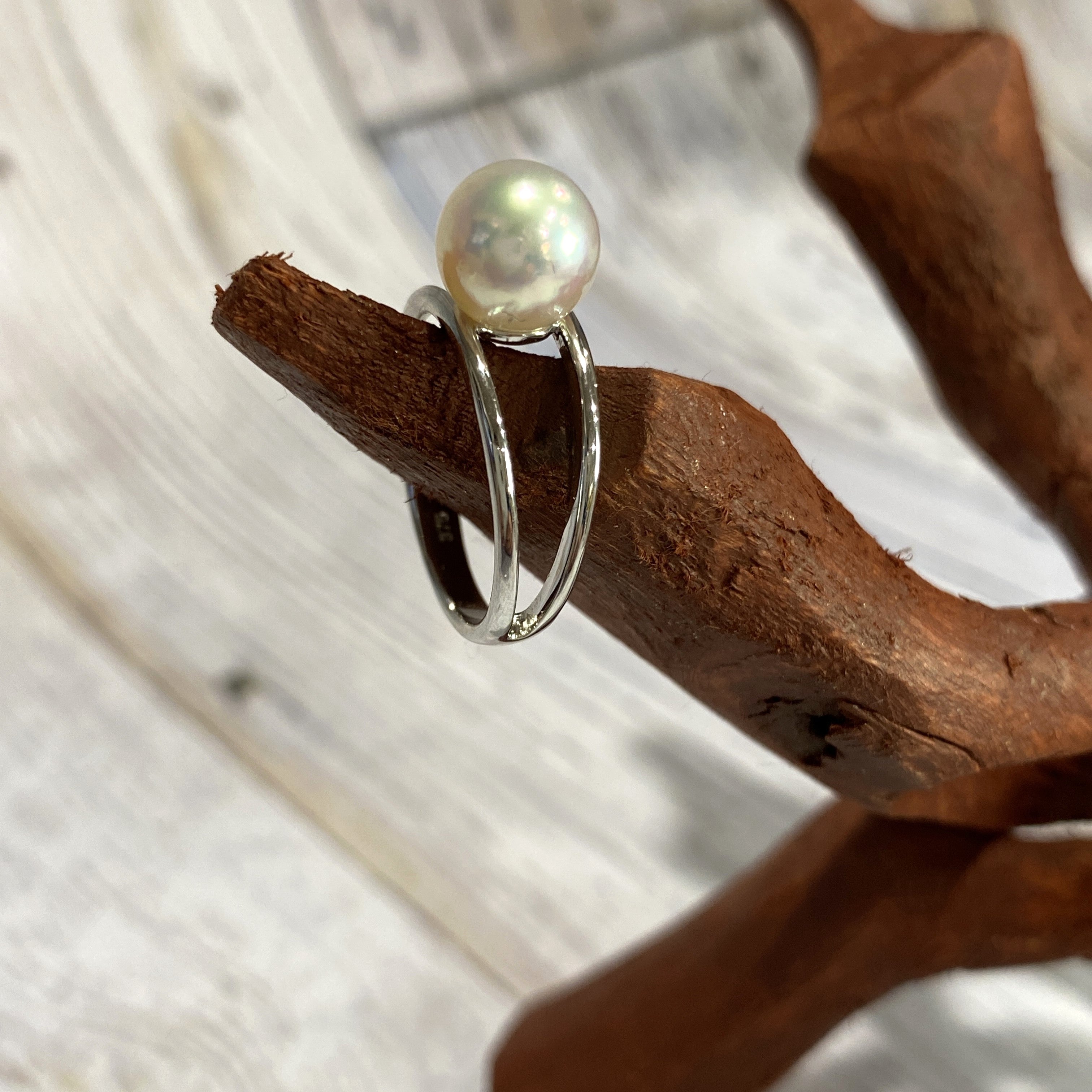 9ct White Gold Akoya Pearl Ring