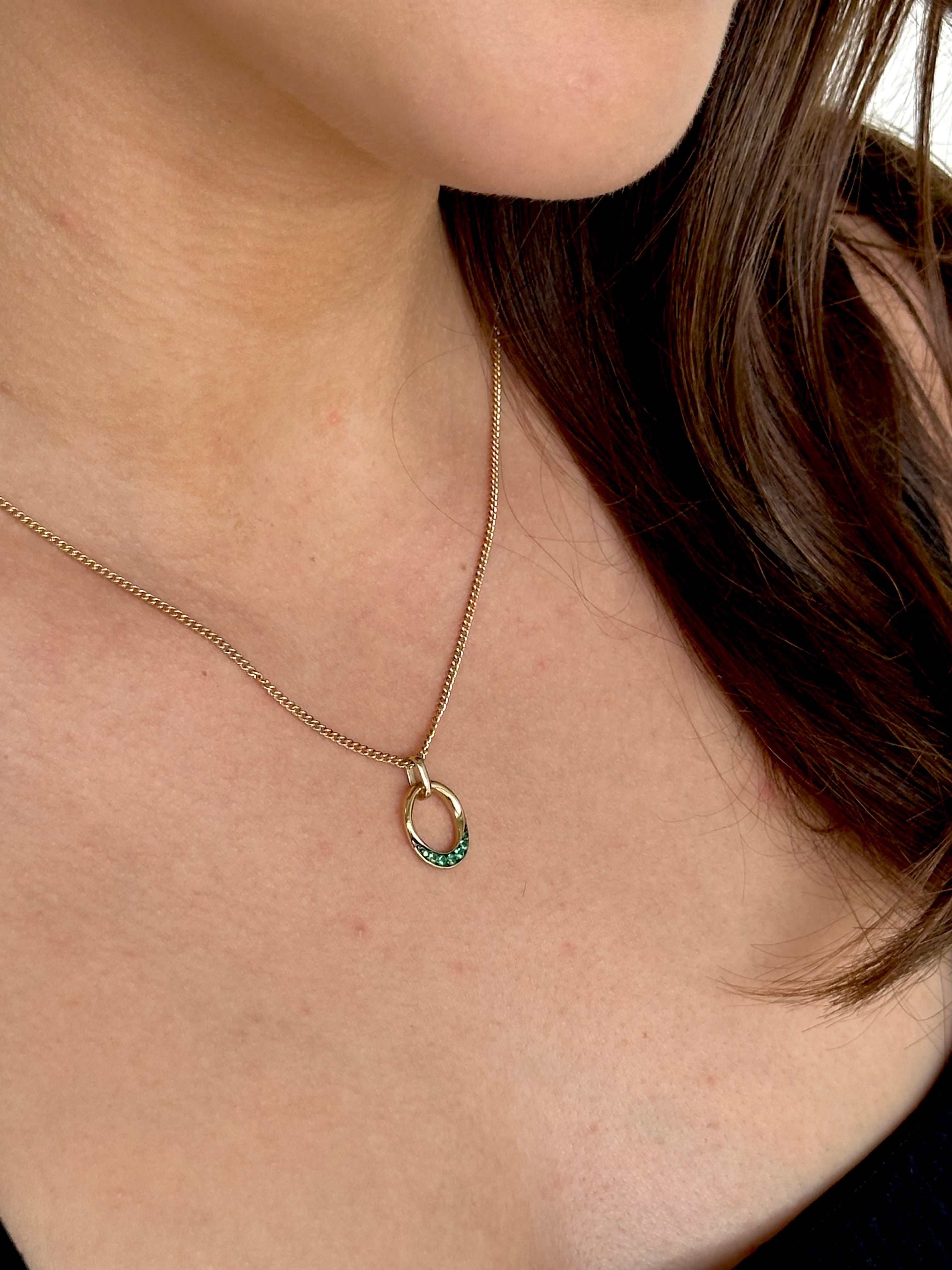 9ct Yellow Gold Emerald Pendant