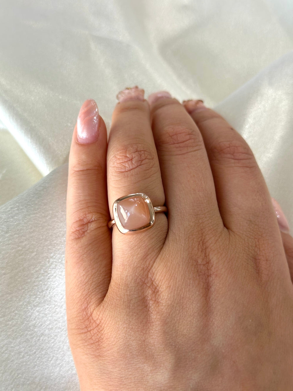 18ct Rose Gold Moonstone Ring