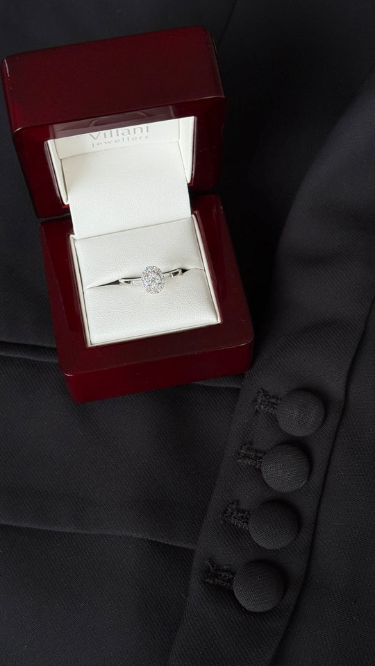 18ct White Gold Ring