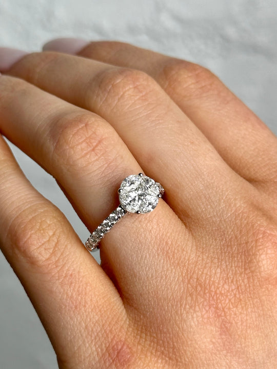 18ct White Gold Starlight Cluster Ring