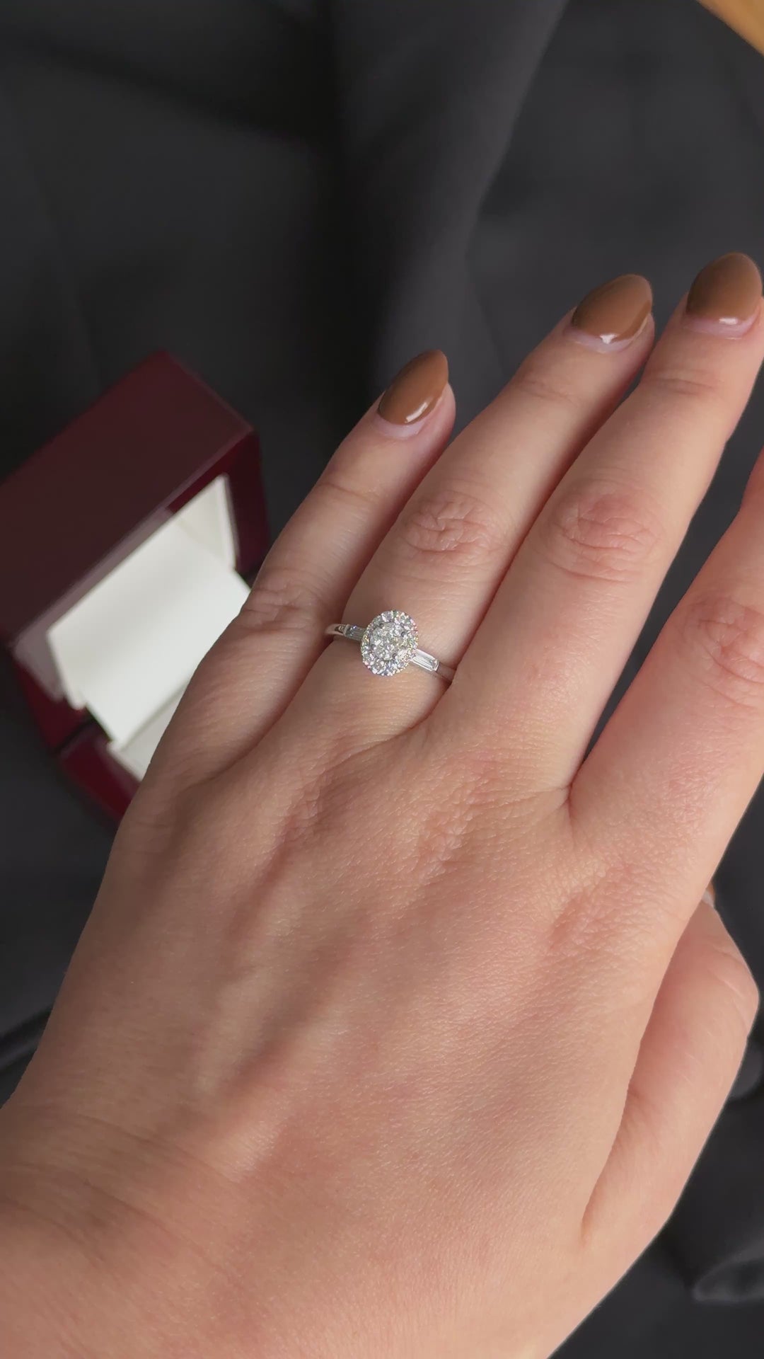 18ct White Gold Ring