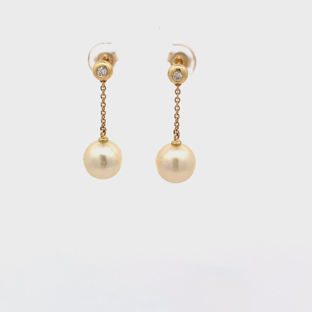 18ct Yellow Gold Diamond & South Sea Pearl Earrings